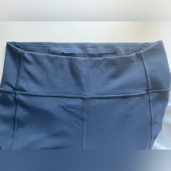 Lululemon In Movement Tights Navy Blue Size 6 - Picture 6 of 7